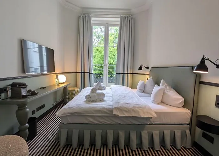Hotel Aussen Alster 4*